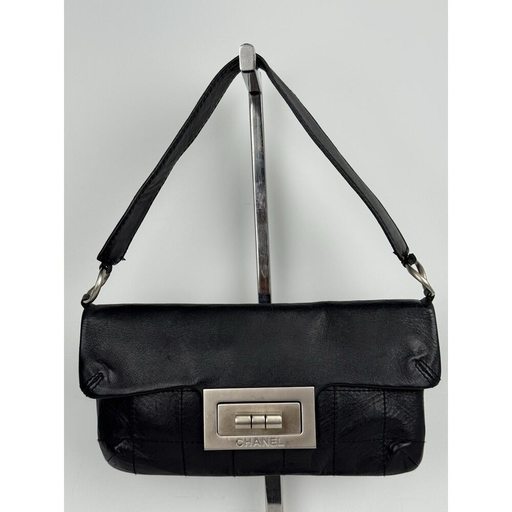 Chanel Giant Reissue Mademoiselle Lock Bag - Picture 2 of 15